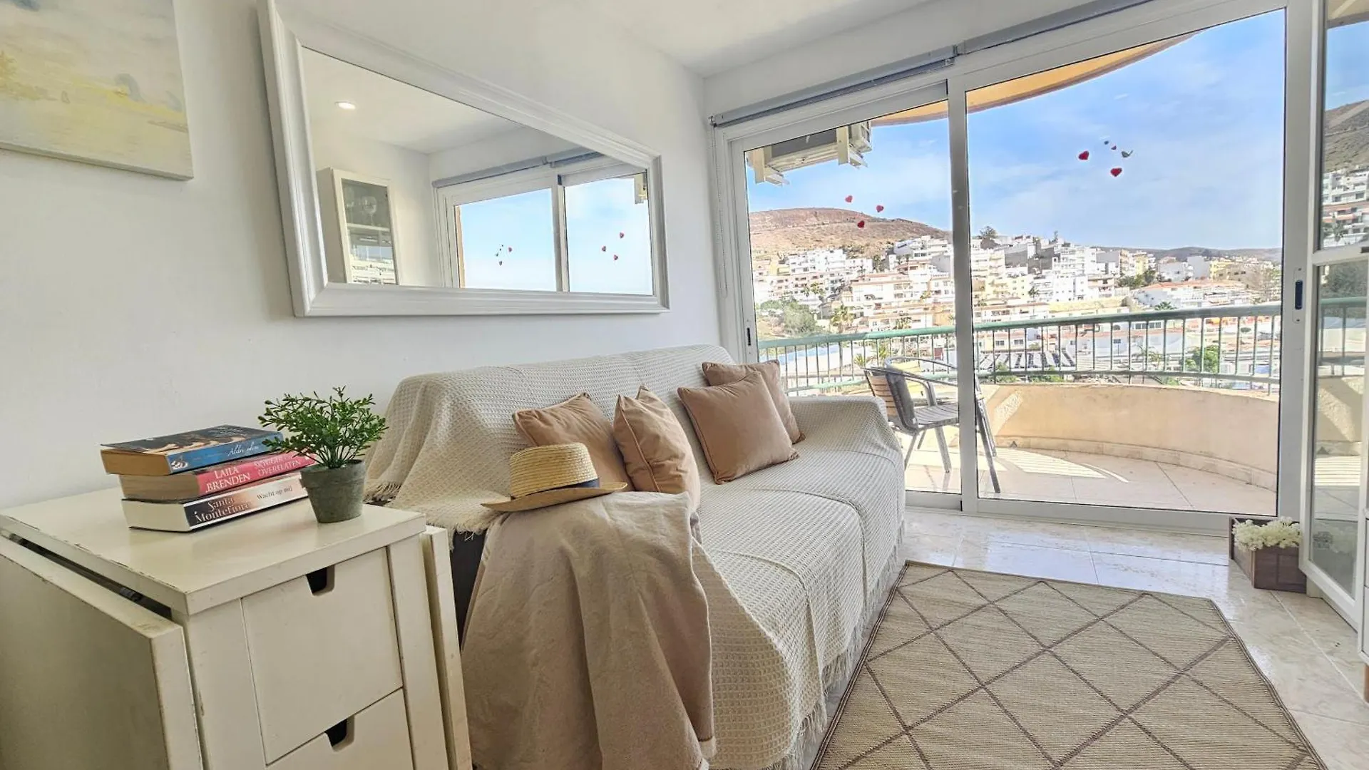 New Forever Sunshine Apartment Sea View, Los Cristianos Арона