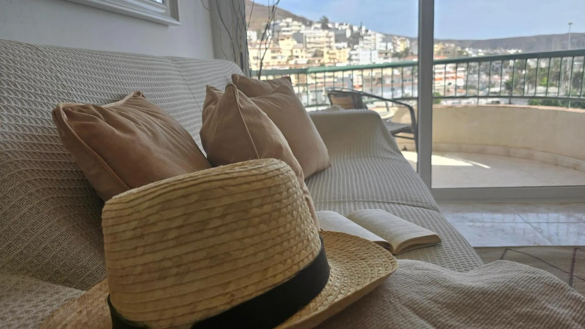 New Forever Sunshine Apartment Sea View, Los Cristianos Арона