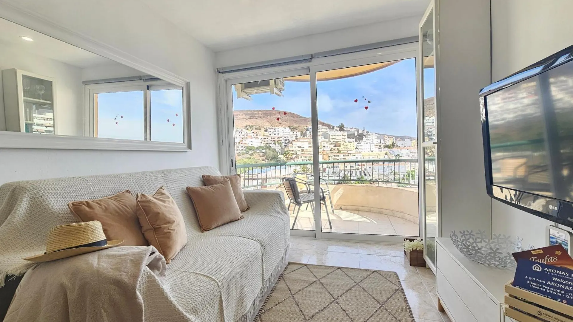 New Forever Sunshine Apartment Sea View, Los Cristianos Арона